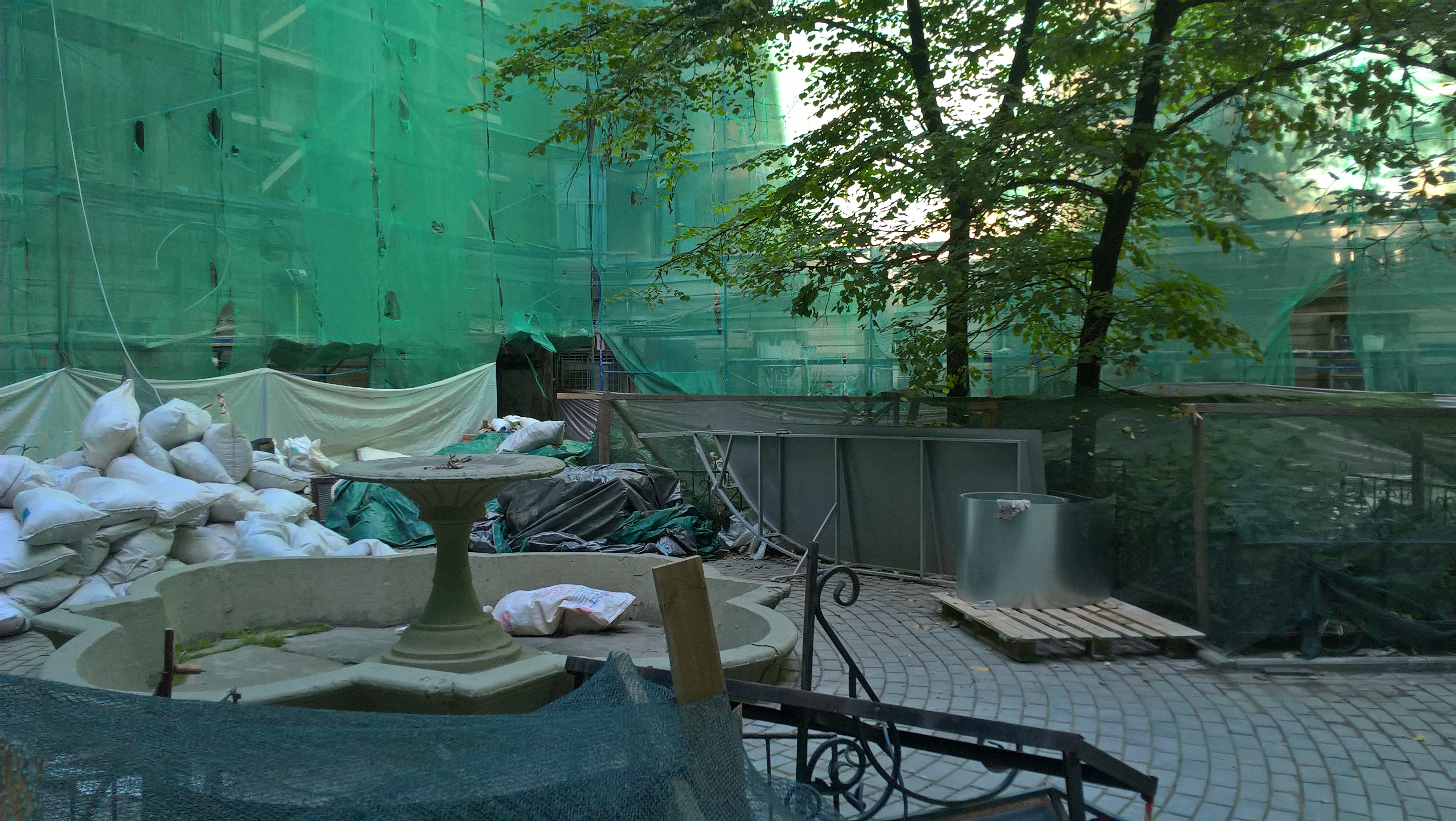 Фонтан во дворе дома А.Н. Граббе