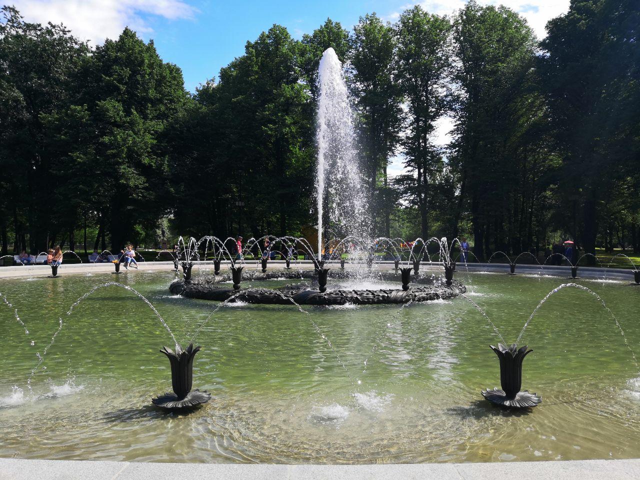 Фонтан Слава в парке Победы