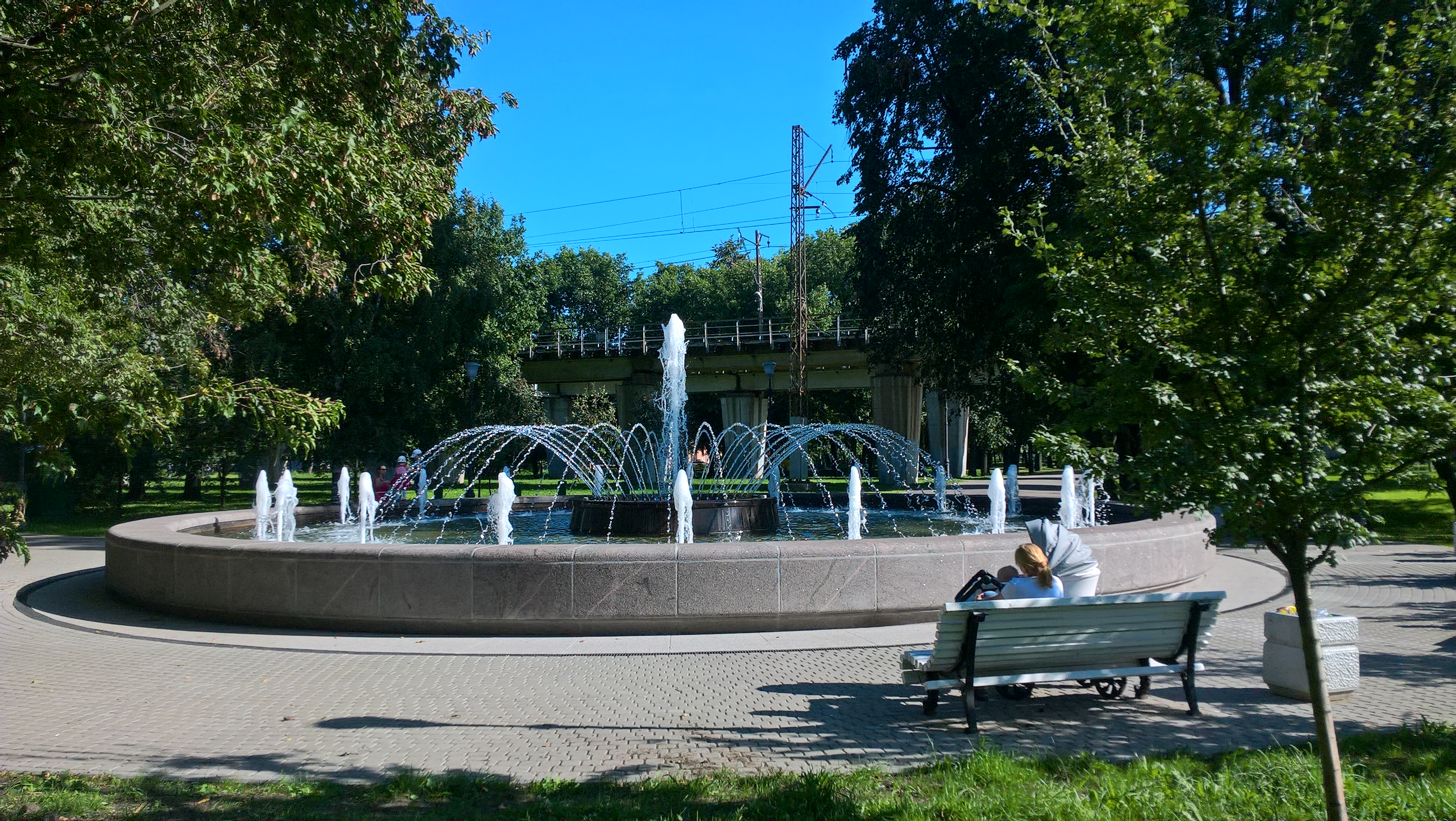 Фонтан в саду им. 30-летия Октября