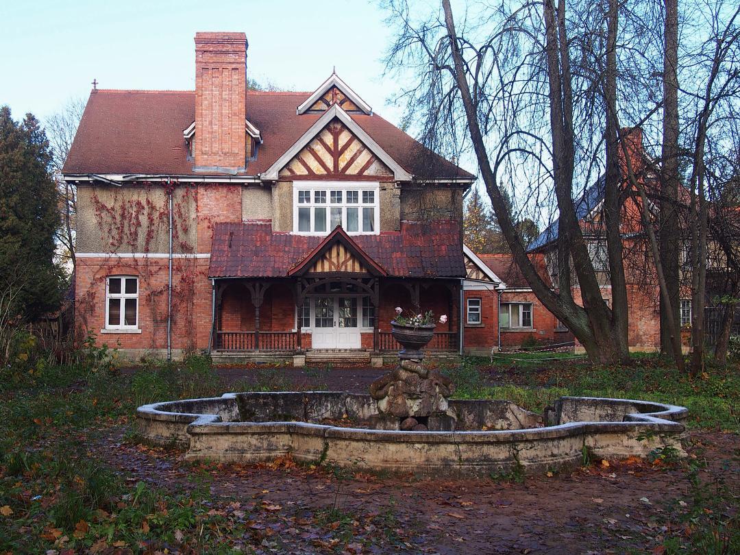 Фонтан у дачи великого князя Бориса Владимировича Фонтан у дачи великого князя Бориса Владимировича