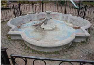 Фонтан во дворе дома на Благодатной