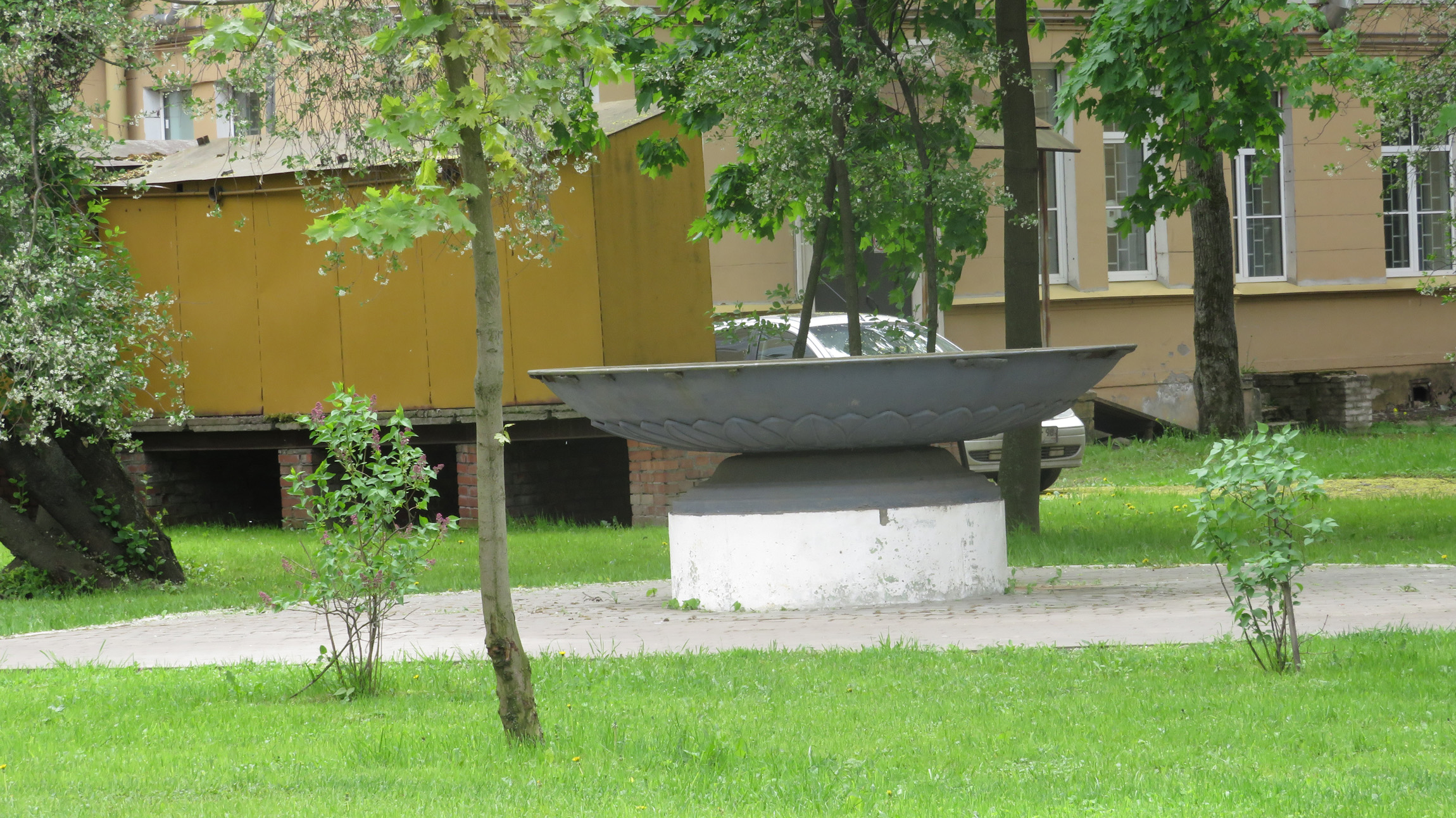 Фонтан Первого Мед. Университета им. Павлова