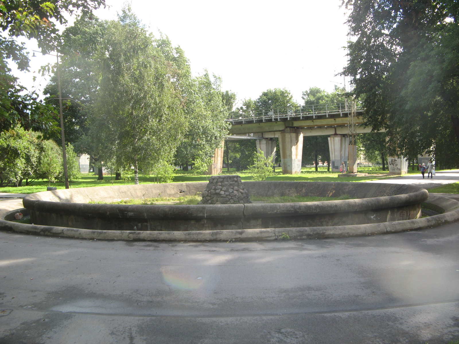 Фонтан в саду им. 30-летия Октября