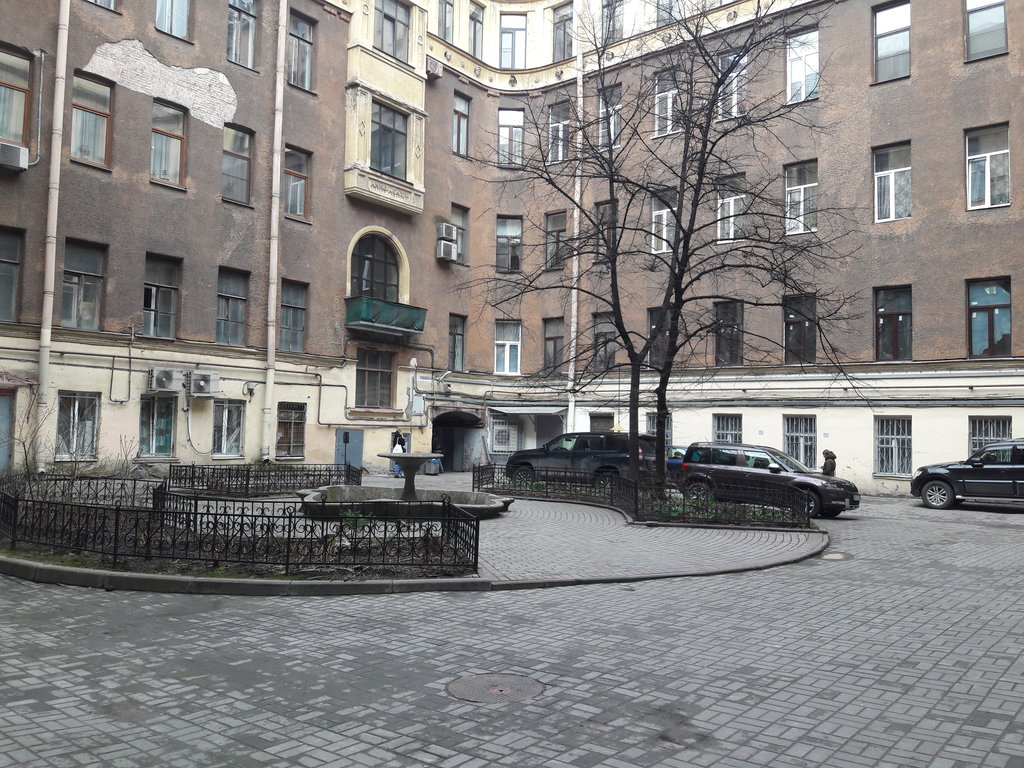 Фонтан во дворе дома А.Н. Граббе