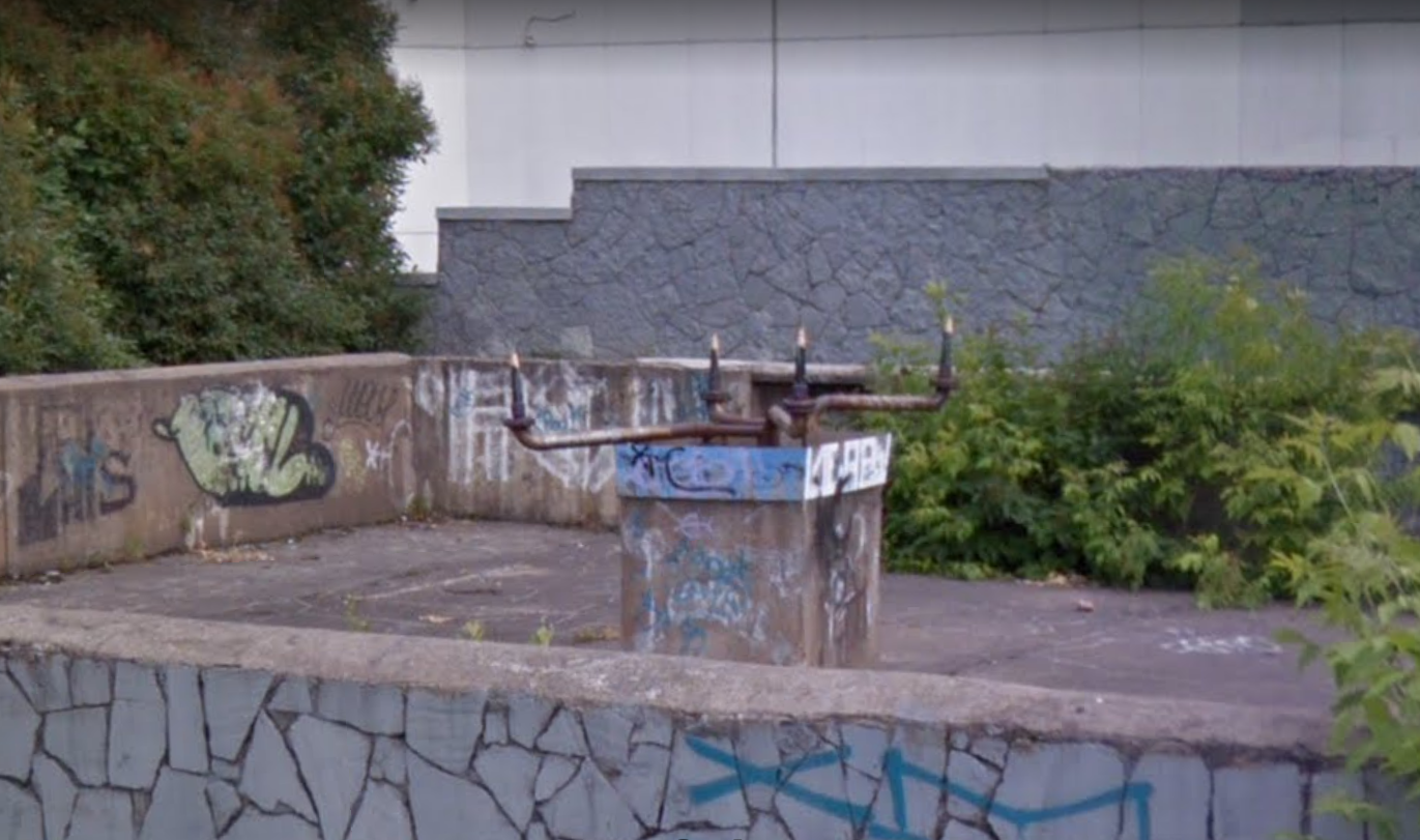 Фонтан перед ФРНЦИ им. Г.А. Альбрехта