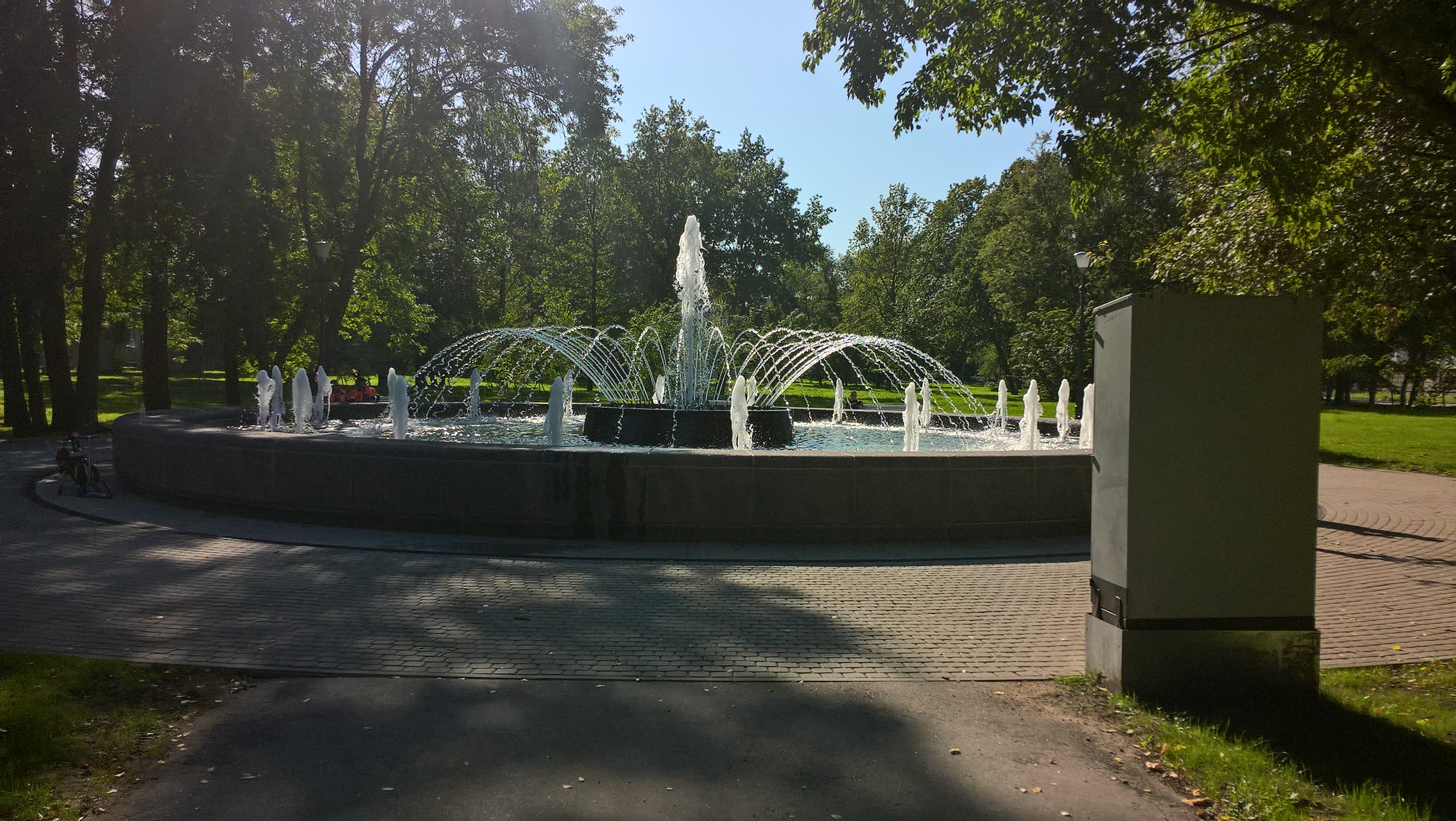 Фонтан в саду им. 30-летия Октября