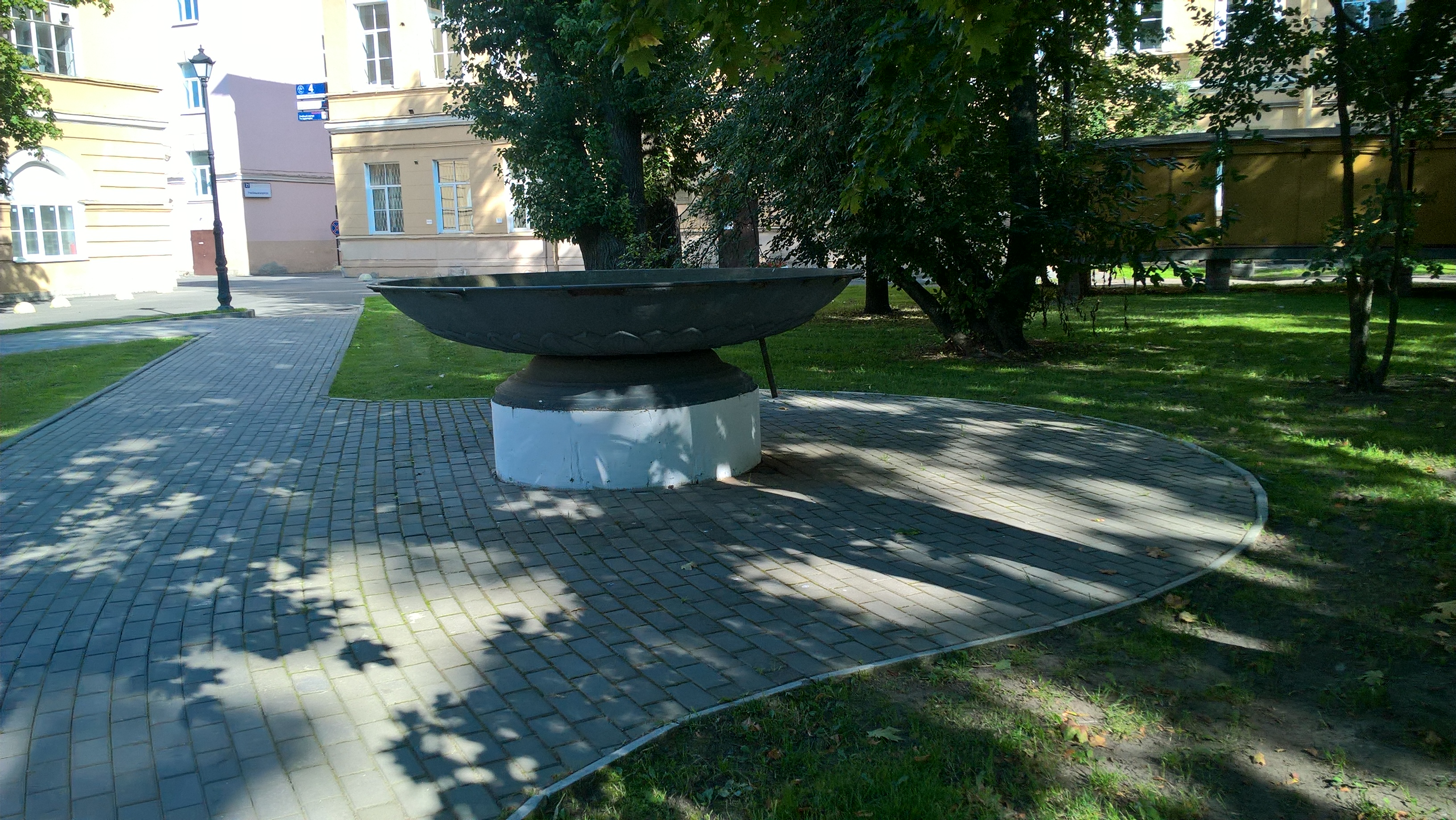 Фонтан Первого Мед. Университета им. Павлова