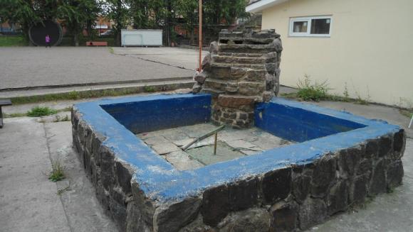 Фонтан у кафе "Фолиант"