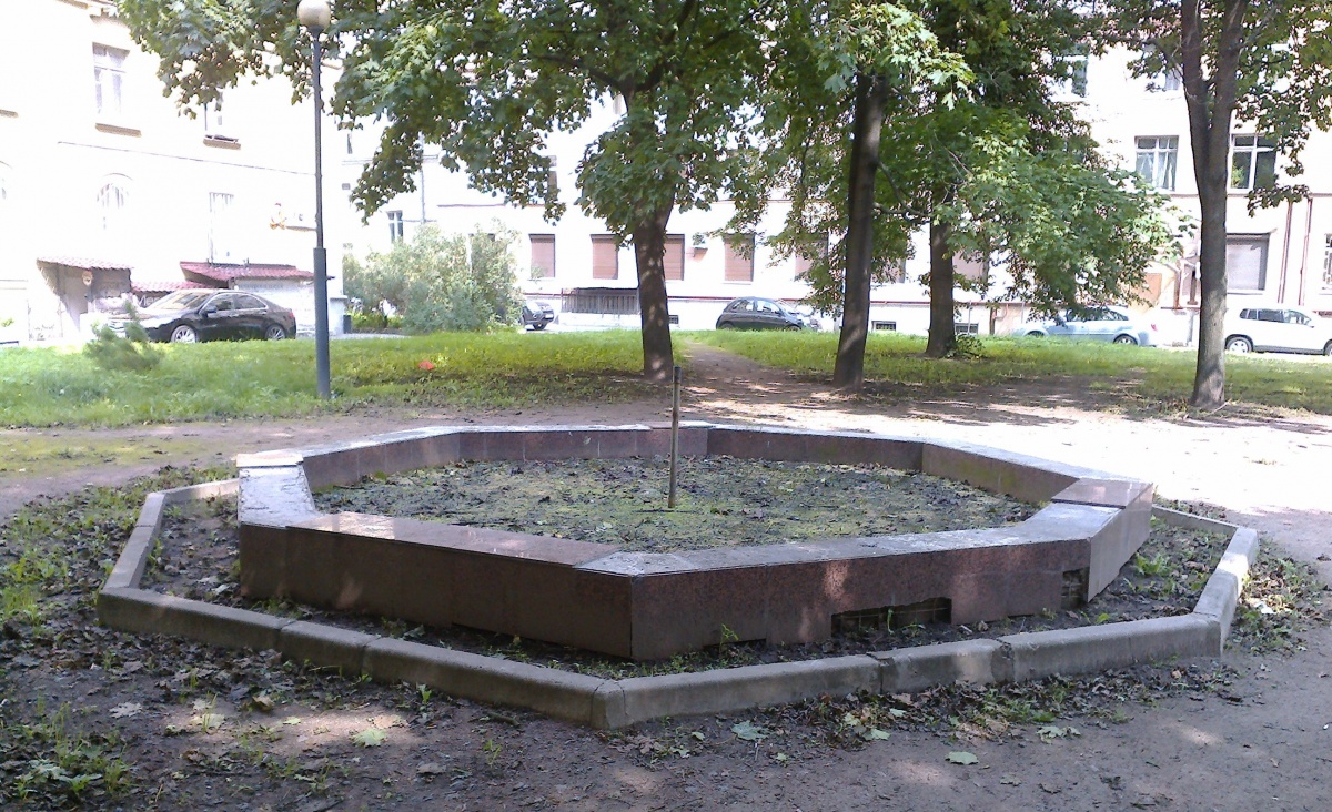 Фонтан в сквере на Московском Фонтан в сквере на Московском