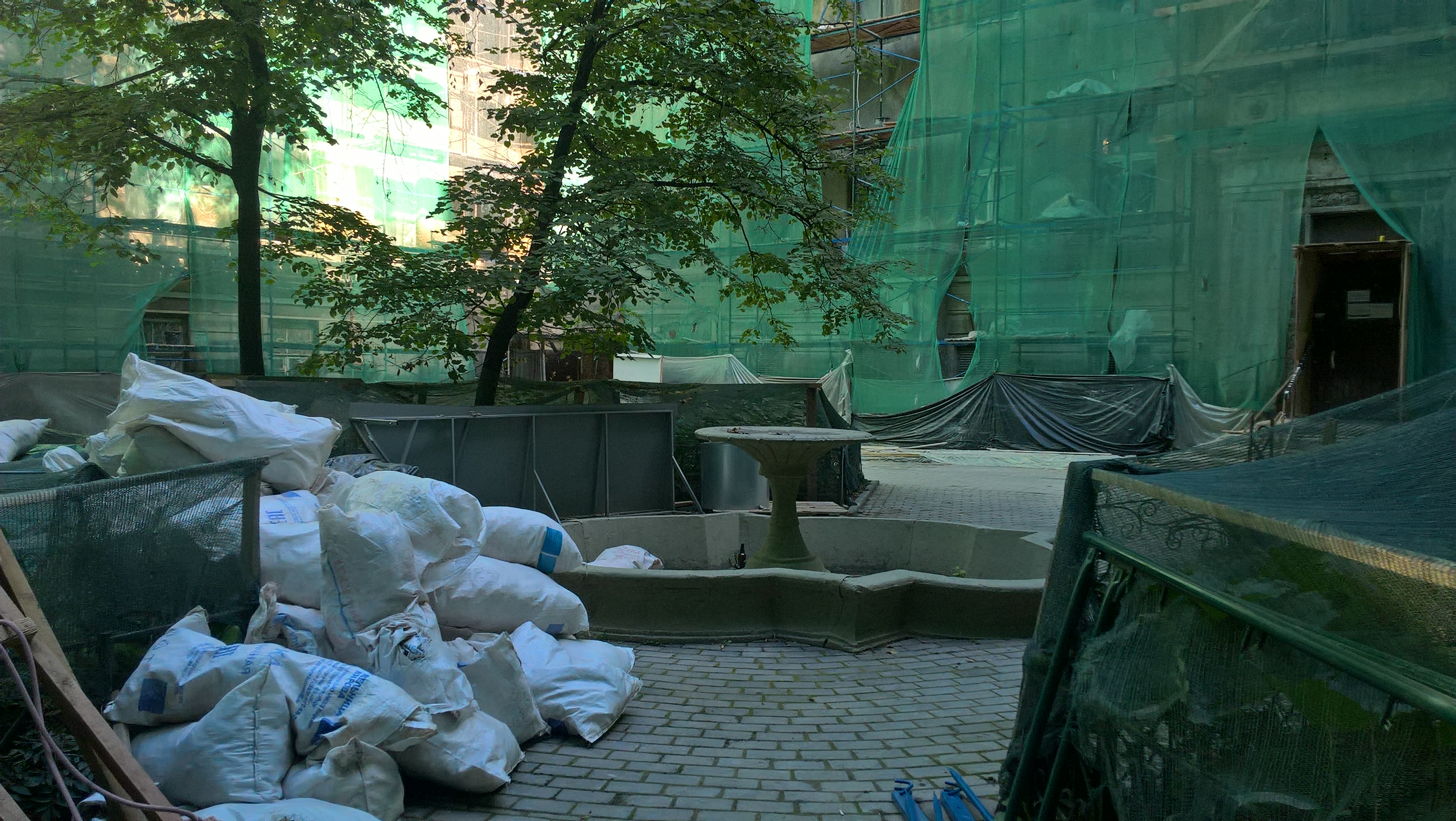 Фонтан во дворе дома А.Н. Граббе