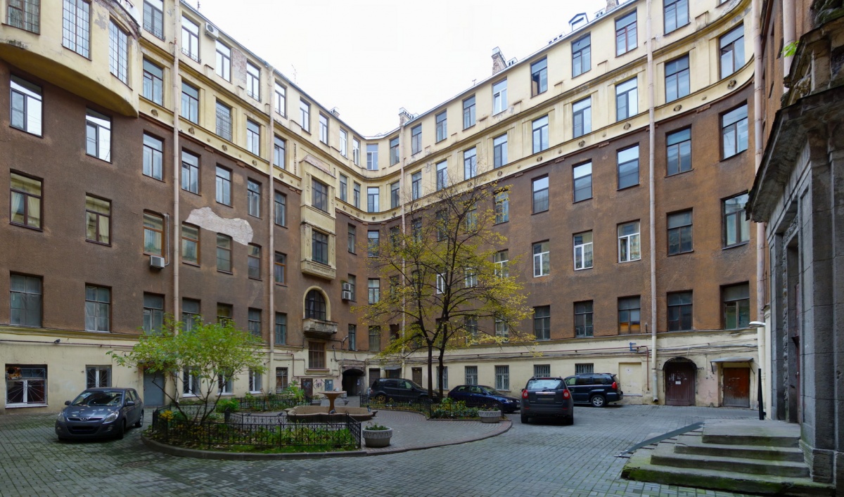 Фонтан во дворе дома А.Н. Граббе Фонтан во дворе дома А.Н. Граббе