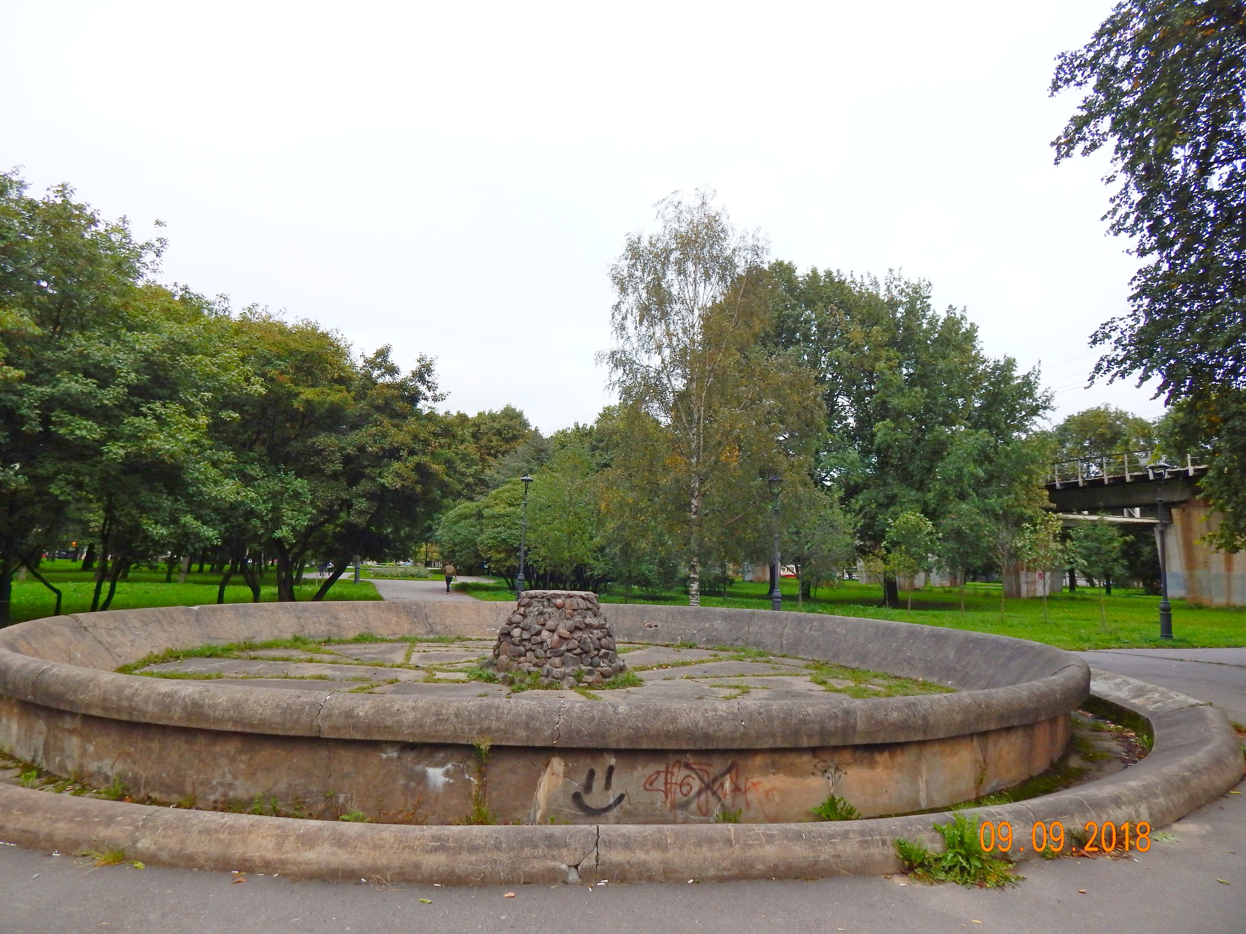 Фонтан в саду им. 30-летия Октября