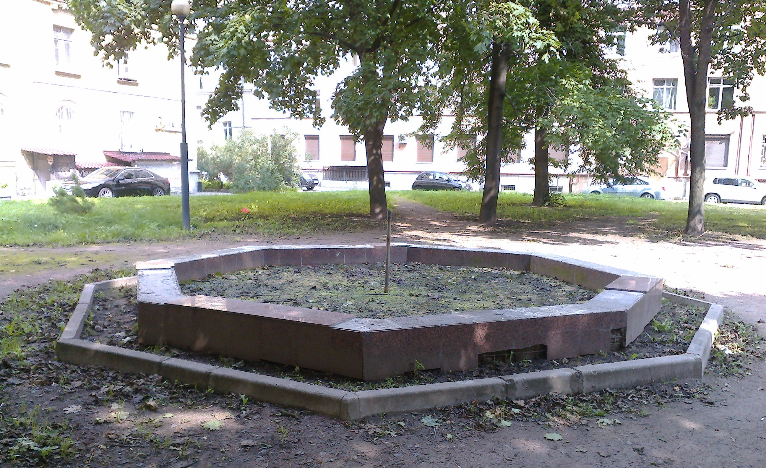 Фонтан в сквере на Московском