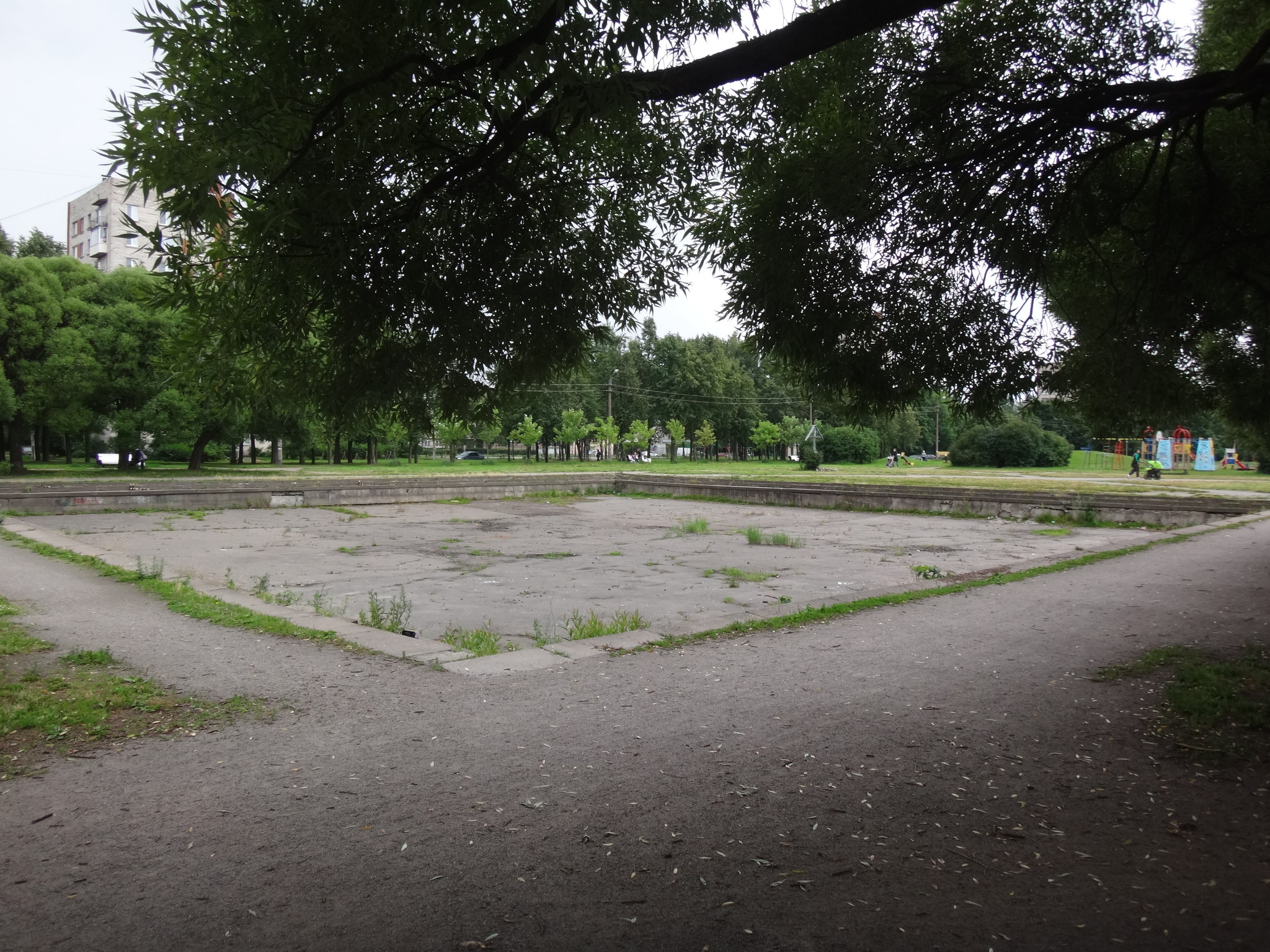 Фонтан в Любашинском саду