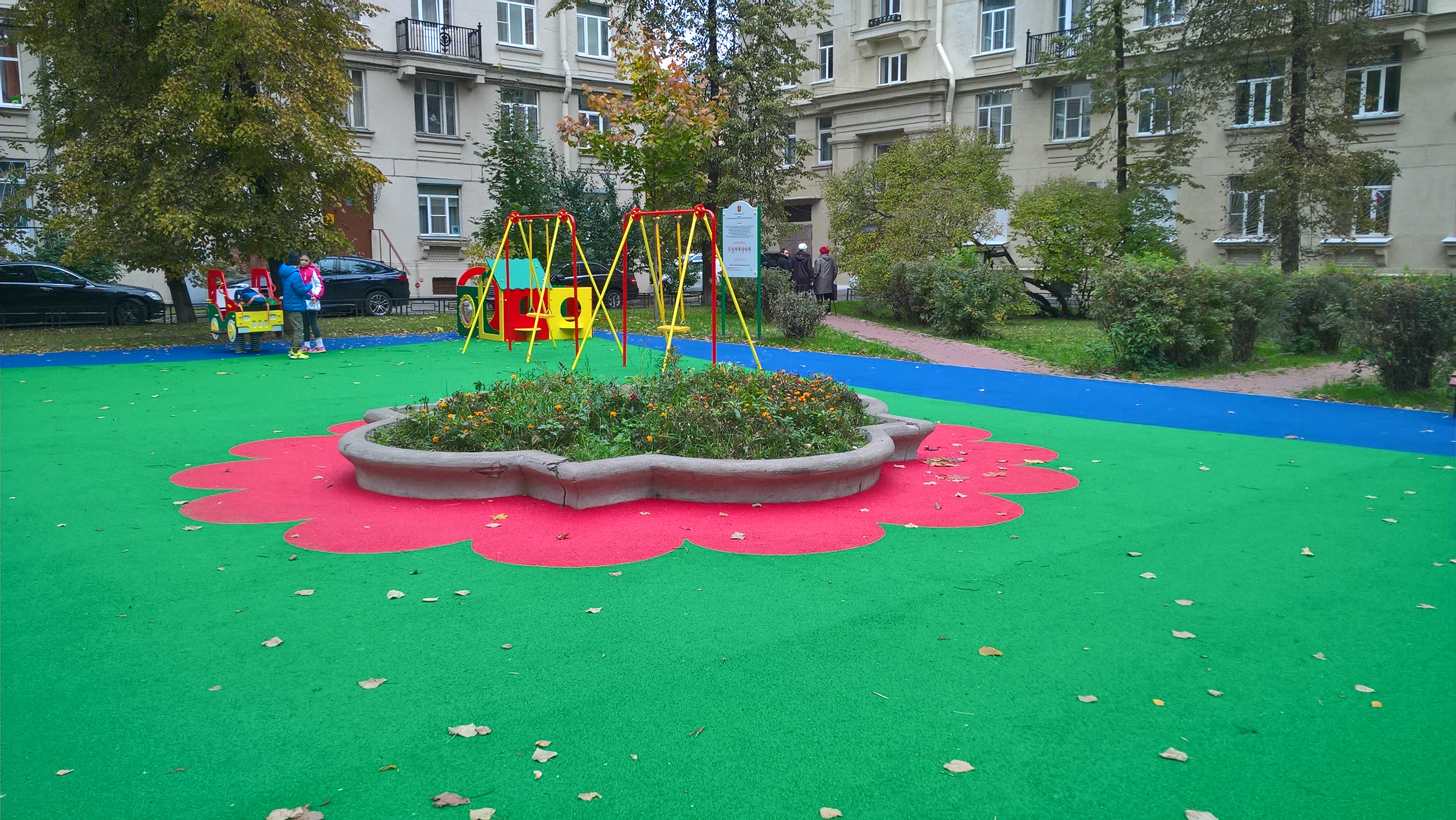 Фонтан во дворе дома на Благодатной