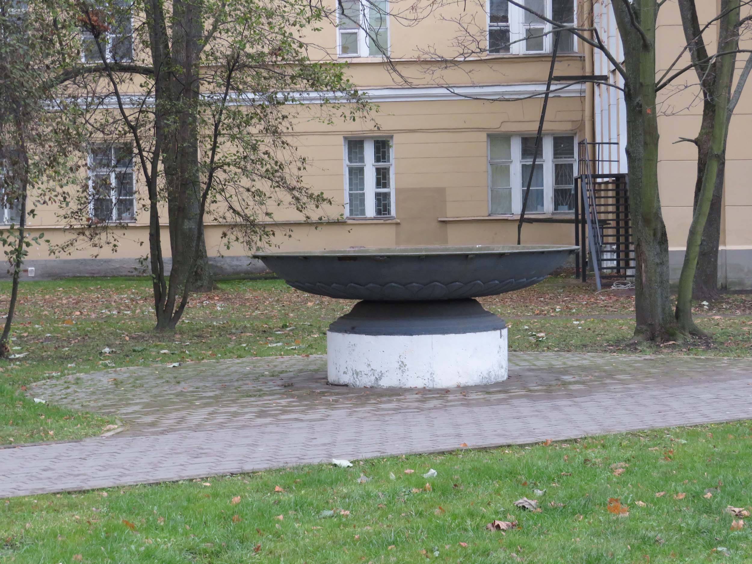 Фонтан Первого Мед. Университета им. Павлова